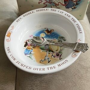 NEW Avon Baby’s Keepsake Spoon Bowl Set 1984 Hey Diddle Diddle Nursery Rhyme
